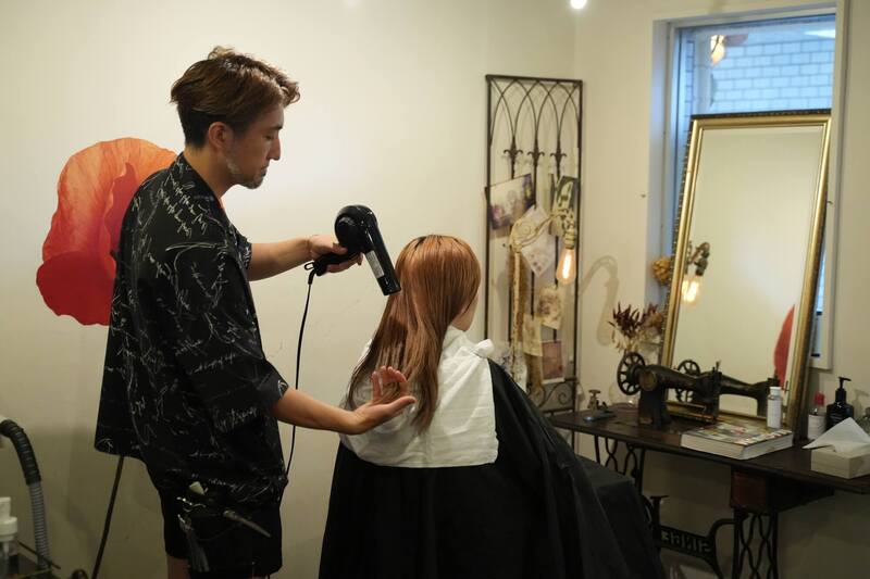 hairdressing-1516345_1920 (2) (1)