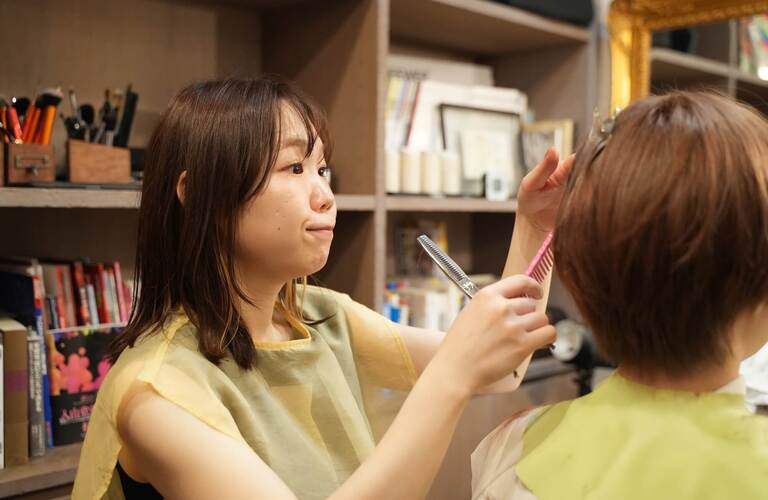 アルバイトで勤務 | 二子玉川の美容室ならatelier mim 二子玉川店